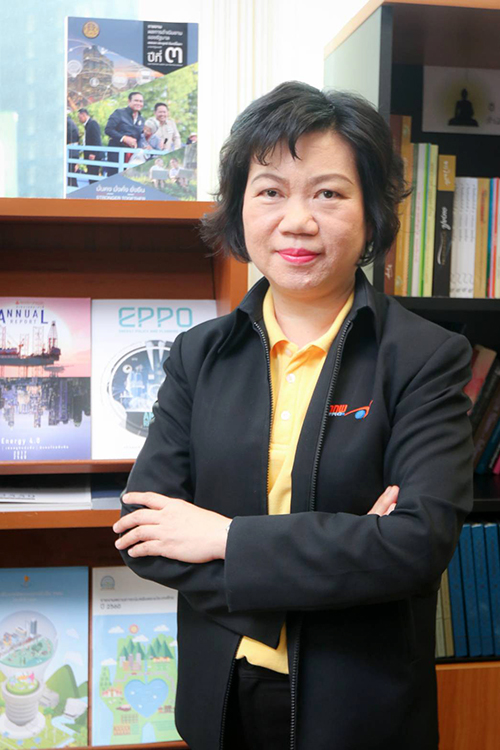 นางสาวนฤภัทร อมรโฆษิต เลขาธิการสำนักงานคณะกรรมการกำกับกิจการพลังงาน (สำนักงาน กกพ.)