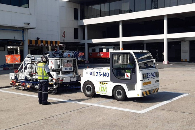 รถเติมน้ำมันอากาศยานพลังงานไฟฟ้า 100%