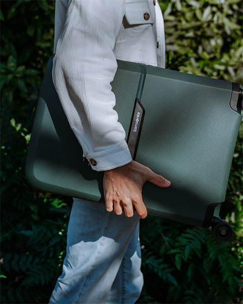 Magnum Eco กระเป๋าเดินทาง นวัตกรรมวัสดุพลาสติกรีไซเคิล