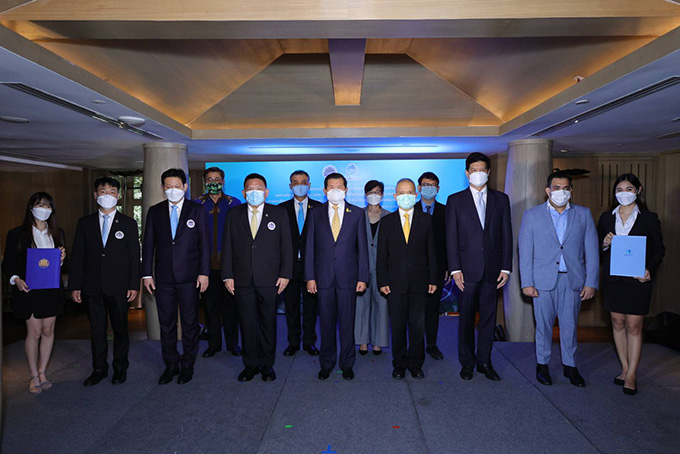 อีสท์ วอเตอร์