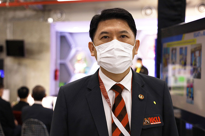 รศ.ดร.รัชพล สันติวรากร