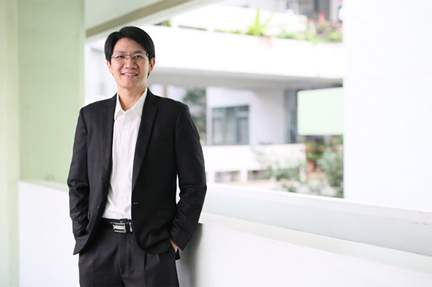 ศ. ดร.นวดล เหล่าศิริพจน์