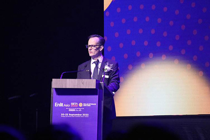 มร.ริชาร์ด ไอร์แลนด์