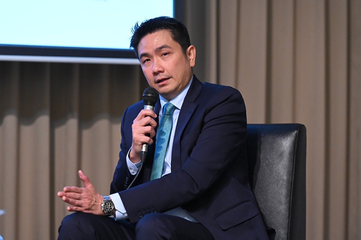 คุณสรรชาย นุ่มบุญนำ