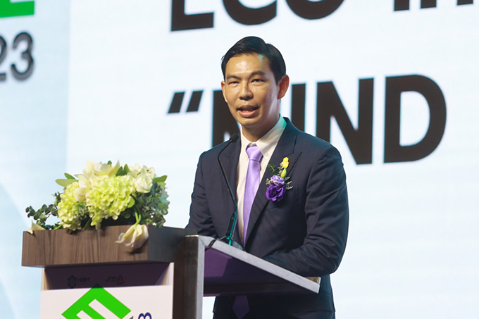 รศ.ดร. วีริศ อัมระปาล