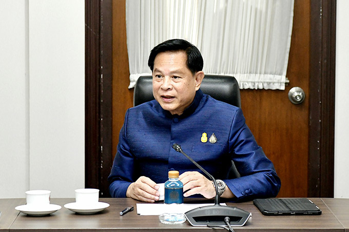 นายพีระพันธุ์ สาลีรัฐวิภาค