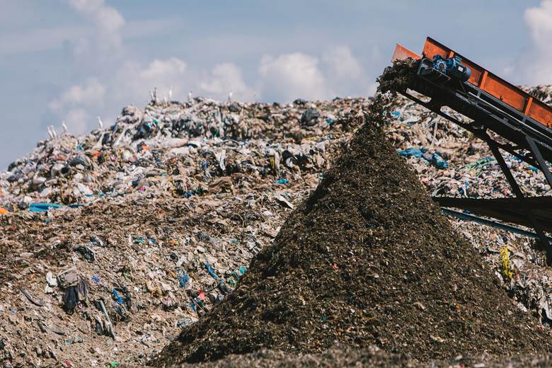 บ่อขยะชุมชน