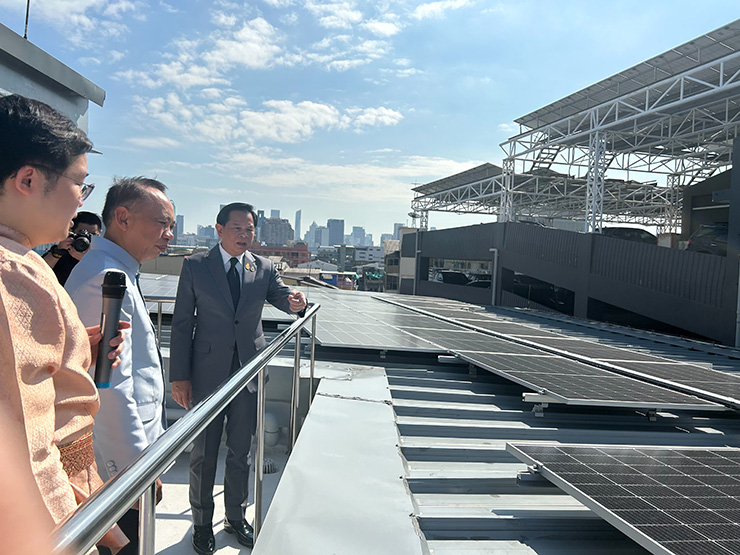 พีระพันธุ์ ปลื้ม เปิดอาคารใหม่ Net zero energy building ใหญ่ที่สุดในไทย ตั้งเคียงบ้านพิบูลธรรม