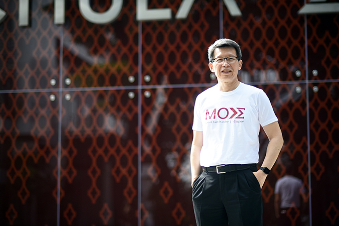 ศาสตราจารย์ ดร.สุพจน์ เตชวรสินกุล