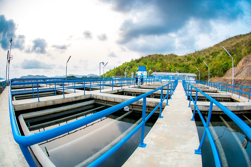 อีสท์ วอเตอร์