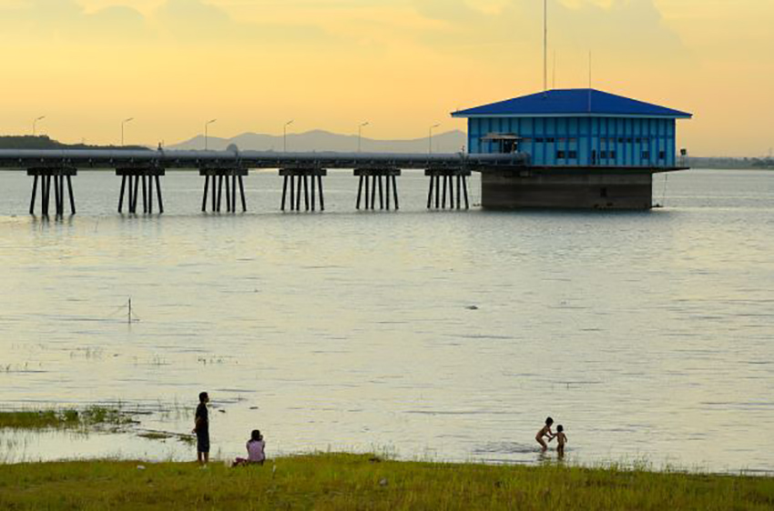 อีสท์ วอเตอร์