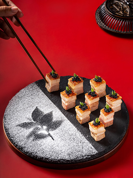 หงส์ ไชนีส เรสเตอรองท์ แอนด์ สกาย บาร์