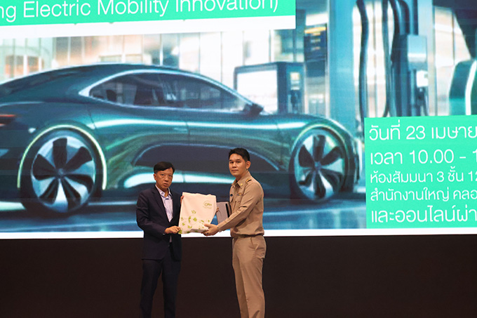 มนต์ชัย ชุ่มอินทรจักร์