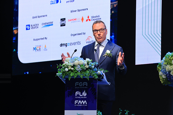 มร.คริสโตเฟอร์ ฮัดสัน