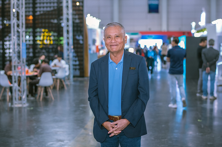 ดร.เกชา ธีระโกเมน