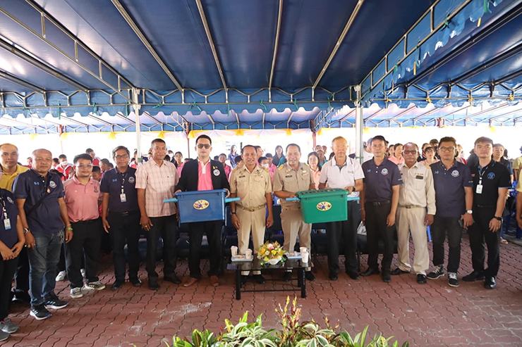 ‘เพื่อนชุมชน’ จัดอบรมการใช้ถังดักไขมันในครัวเรือน ให้องค์ความรู้ชุมชน ลดการปล่อยของเสียลงคลองสาธารณะ