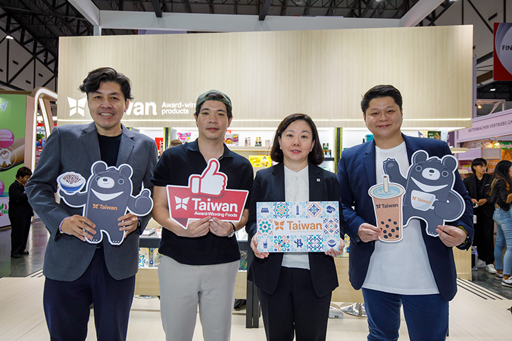 เหล่าอินฟลูเอ็นเซอร์ชื่อดังร่วมงาน