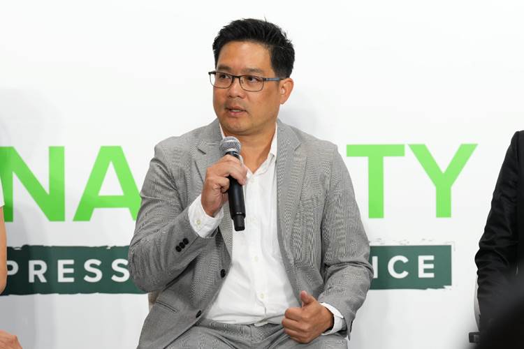 ชนัมภ์ ชวนิชย์