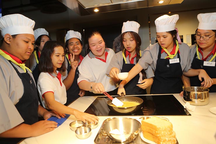 อาจารย์ณัฐนิชา สุโพธิ์