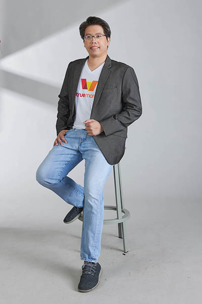 อภินันท์ ดาบเพ็ชร