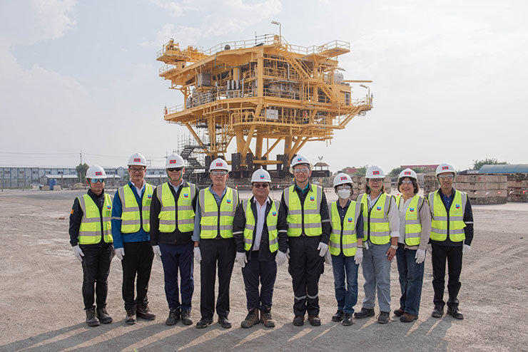 ส่วนบนของแท่นหลุมผลิต