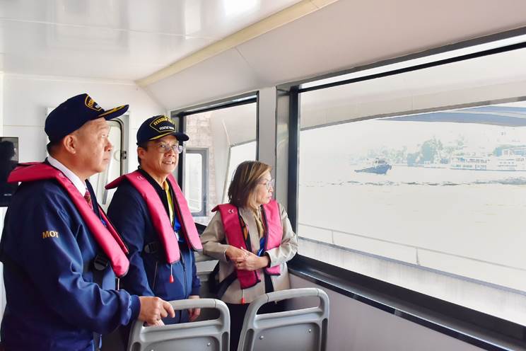 กริชเพชร ชัยช่วย