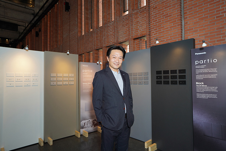 มร.โทชิอากิ อาซากุระ