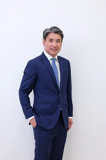 นายวัชรพงศ์ อึงศรีสวัสดิ์