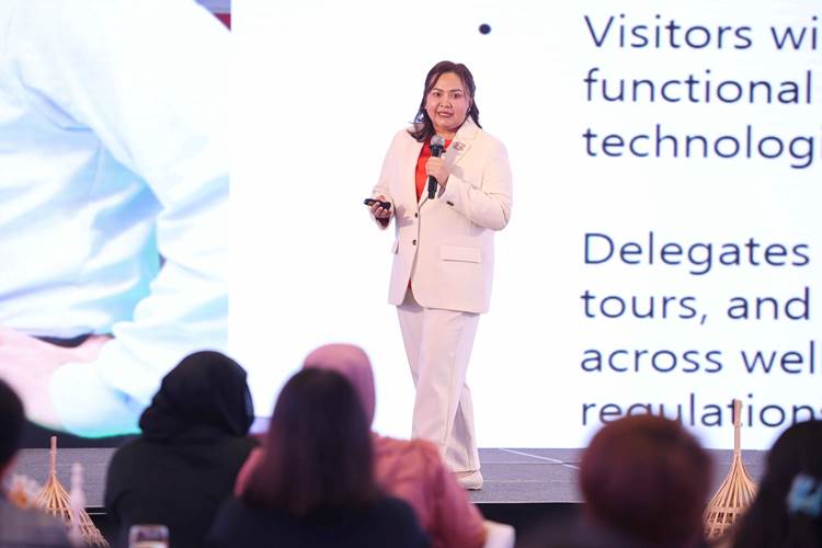 รุ้งเพชร ชิตานุวัตร์