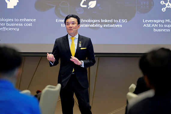 บุนเซอิ โอคุโบะ