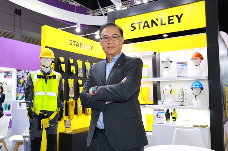 เสริมศักดิ์ วงศ์ชัย