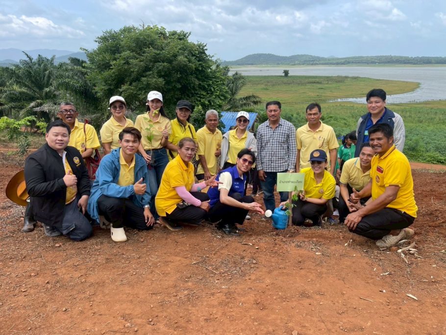 อีสท์ วอเตอร์ จัดกิจกรรมปลูกป่าต้นน้ำและป่าชุมชน คืนป่าสีเขียวพื้นที่ อ.ท่าตะเกียบ จ.ฉะเชิงเทรา