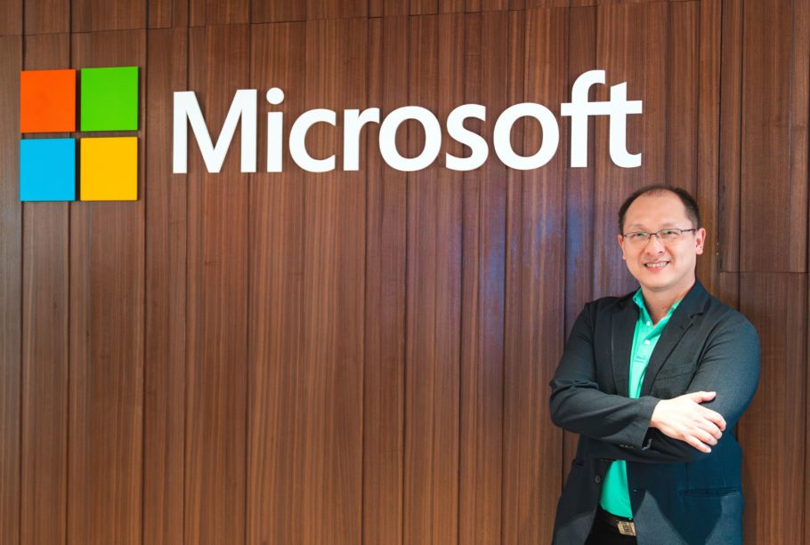 นายนพชัย ตั้งไตรธรรม