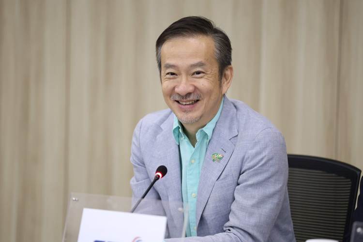 ชัยวัฒน์ โควาวิสารัช