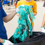 Dow รวมพลังชุมชน “เก็บ...เซฟ...โลก” กู้วิกฤตขยะทะเลกว่า 4 ตัน ในวันอนุรักษ์ชายฝั่งสากล