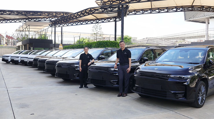 Leapmotor Thailand จับมือ AV Group และ AV Sales ส่งมอบรถ Leapmotor C10 Style จำนวน 10 คัน