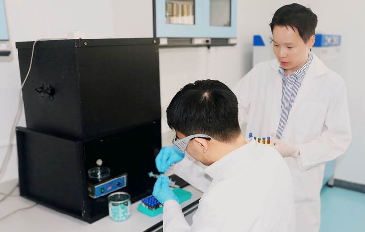 ผู้ช่วยศาสตราจารย์ ดร.สุรพงษ์ รัตนกุล