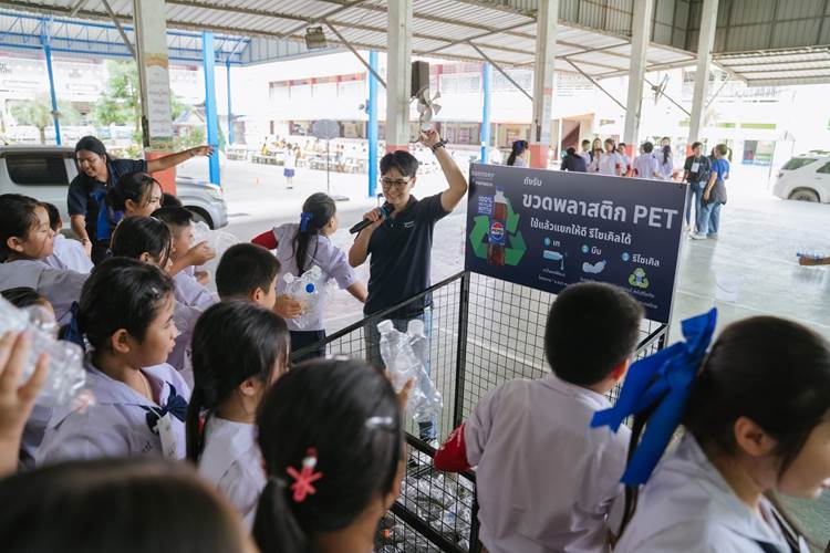 สถานีซื้อขายขยะรีไซเคิล โดย ซันโทรี่ เป๊ปซี่โค ประเทศไทย