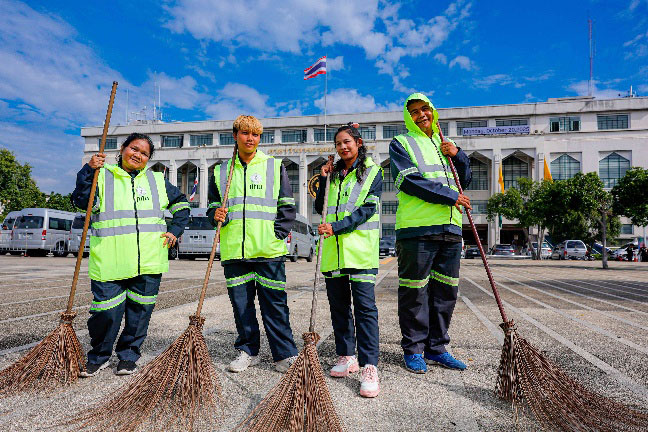 เสื้อกั๊กอัปไซเคิลจากขวด PET