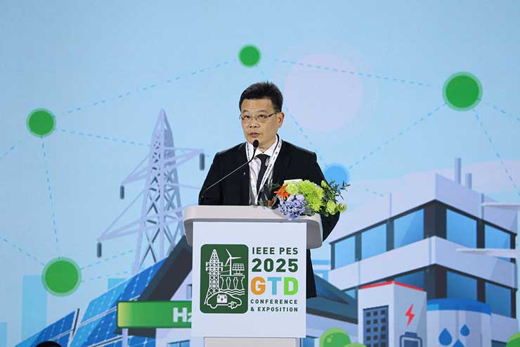 ศาสตราจารย์ ดร.วีรกร อ่องสกุล