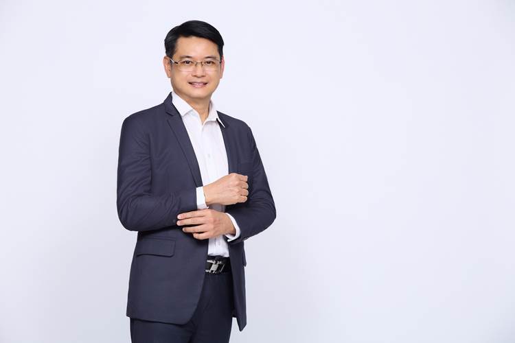 อิศรา นิโรภาส