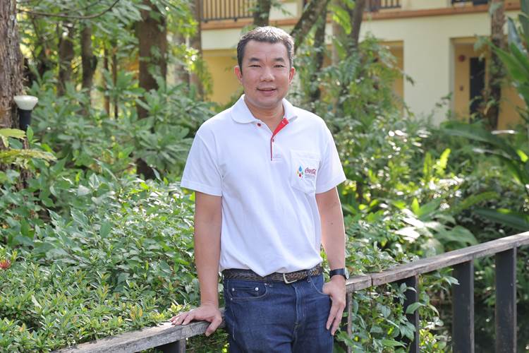 ศรุต วิทยารุ่งเรืองศรี