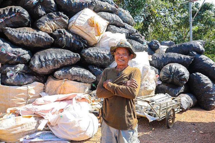 ลุงเฉลย ชลสินธ์