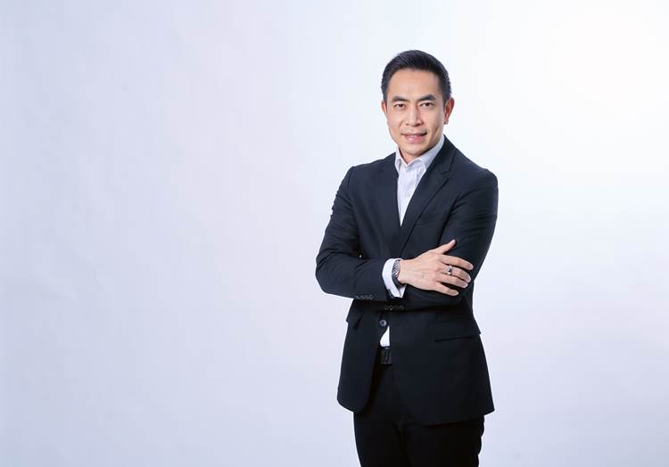 สิทธิเดช มัยลาภ  ประธานเจ้าหน้าที่บริหาร (CEO) และผู้บริหารระดับสูงบริษัท สกาย ไอซีที จำกัด (มหาชน) หรือ SKY ICT