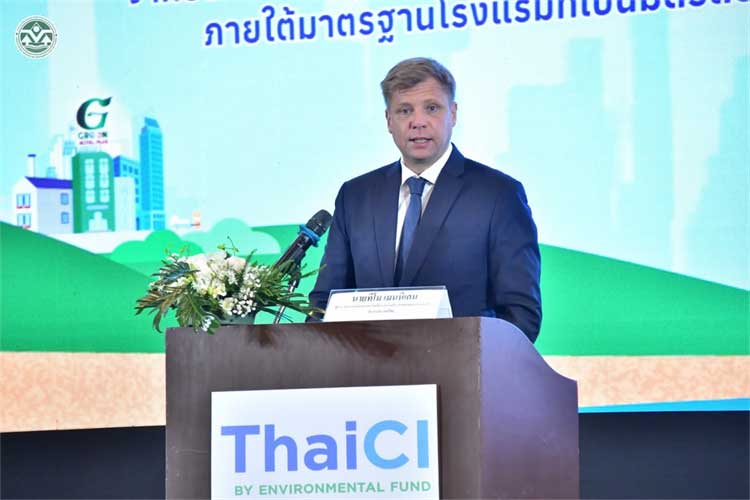 ทีโม เมนนิเคน