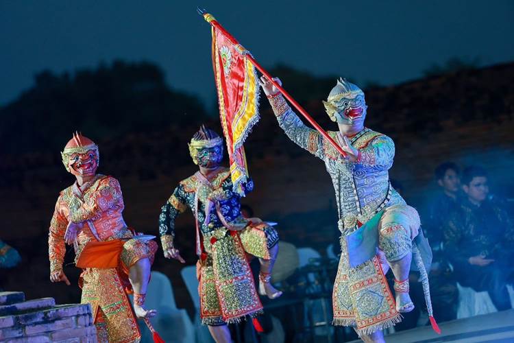 การแสดงโขนตัวอย่างรามเกียรติ์ ตอนพระรามข้ามสมุทร