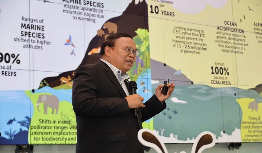 ดร.วิจารย์ สิมาฉายา