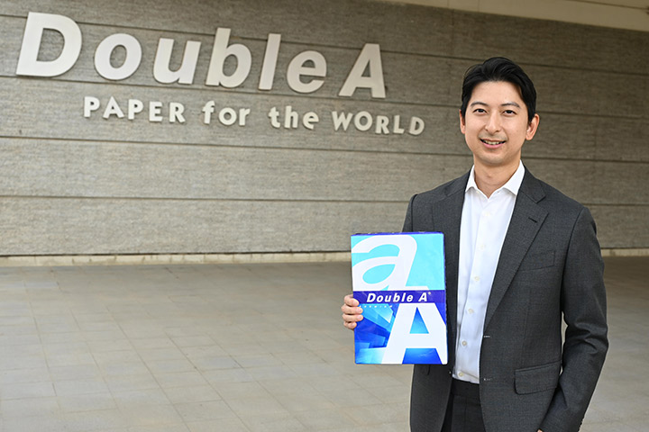 จตุพร ดำเนินชาญวนิชย์