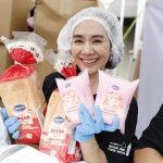 ซีพีแรม - ซีพี ออลล์ และภาคีเครือข่าย จัดตั้งครัวกลางส่งมอบอาหาร และเบเกอรี่ ส่งต่อกำลังใจฝ่าวิกฤตน้ำท่วมกรุงเทพฯ ไปด้วยกัน