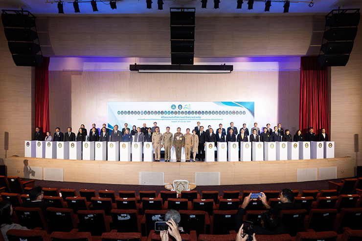 อบก. จับมือ กรมการเปลี่ยนแปลงสภาพภูมิอากาศฯ และ 38 มหาวิทยาลัยราชภัฏ ลงนาม MOU ขับเคลื่อนการจัดการก๊าซเรือนกระจก เร่งปั้นบุคลากรนำไทยสู่สังคมคาร์บอนต่ำ